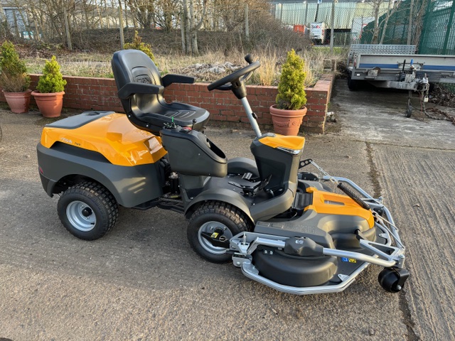 New and Used NEW Stiga Park 900 WXfor sale across England, Scotland & Wales.